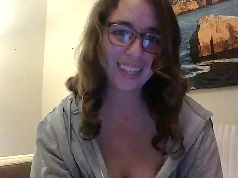 Snapshot of sweetsocalgirl chatting on April 2026 04:03:02 AM sweetsocalgirl online show from April 2026 04:03:02 AM