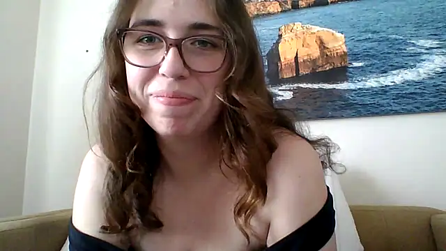 Snapshot of sweetsocalgirl chatting on April 2026 09:39:01 PM sweetsocalgirl online show from April 2026 09:39:01 PM