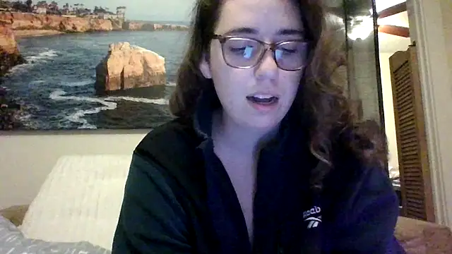 Snapshot of sweetsocalgirl chatting on April 2026 02:53:01 AM sweetsocalgirl online show from April 2026 02:53:01 AM