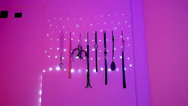 nina kink online show from April 2026 08:25:02 PM