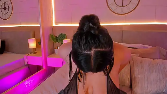 Snapshot of Meloddy_Rose chatting on November 2025 03:43:02 AM Meloddy Rose online show from November 2025 03:43:02 AM