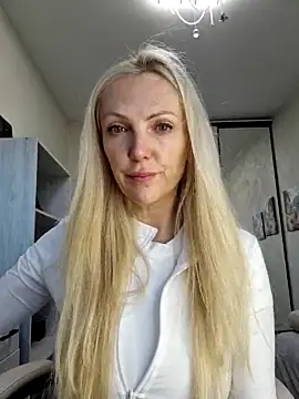 Monna online show from October 2025 02:02:02 PM