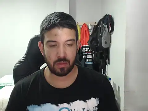 Axel11113 online show from December 2025 01:57:02 AM