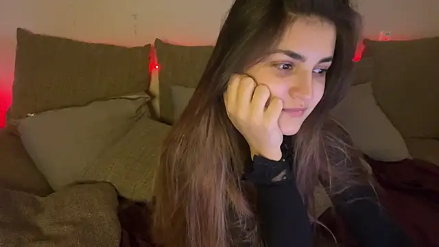 Vivalenti Kiss online show from December 2025 12:36:01 PM