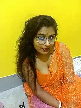 Snapshot of Naughty-Chaaya chatting on September 2025 06:44:01 PM Naughty-Chaaya online show from September 2025 06:44:01 PM