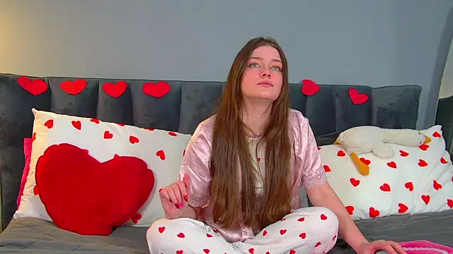 Snapshot of JessicaJewells chatting on February 2026 06:43:02 AM JessicaJewells online show from February 2026 06:43:02 AM