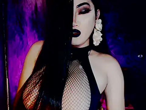 Snapshot of Mistress4fun chatting on October 2025 10:38:01 AM Mistress4fun online show from October 2025 10:38:01 AM