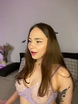 AlexaSpark  online show from November 2025 03:57:01 PM