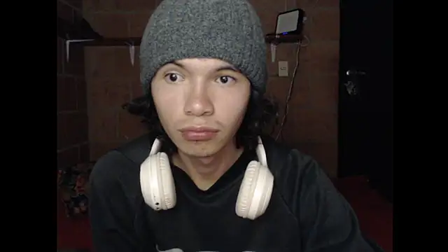 Snapshot of Xoxo_Smiles chatting on September 2025 05:09:02 AM Xoxo Smiles online show from September 2025 05:09:02 AM