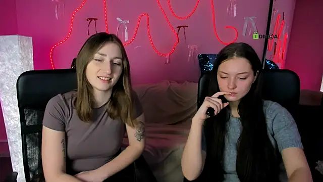 eva smiith  online show from March 2026 06:50:01 AM