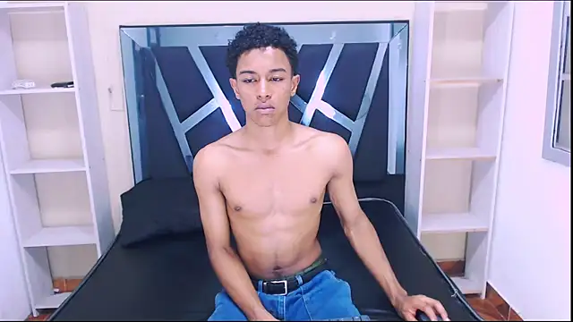 Rocco Grey online show from October 2025 07:56:01 PM