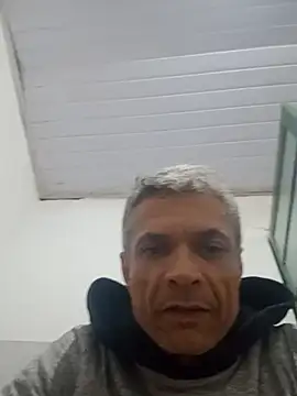 Snapshot of BrenoAvelar chatting on July 2026 02:18:01 AM BrenoAvelar online show from July 2026 02:18:01 AM