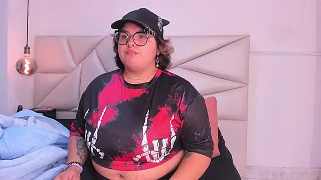 lulukawai16 online show from April 2026 07:03:02 PM