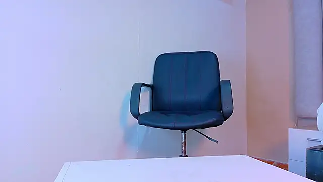 RiriiBrunette   online show from January 2026 08:13:02 PM