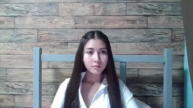 Virginia Hicks online show from October 2025 07:21:01 PM