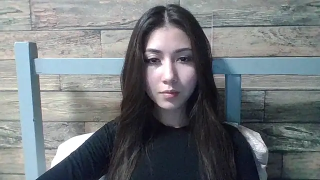 Virginia Hicks online show from October 2025 06:06:01 PM