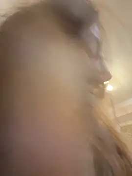 HellaryTourent online show from November 2025 06:24:02 PM