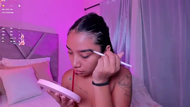 MissPocahontass online show from September 2025 11:43:01 AM