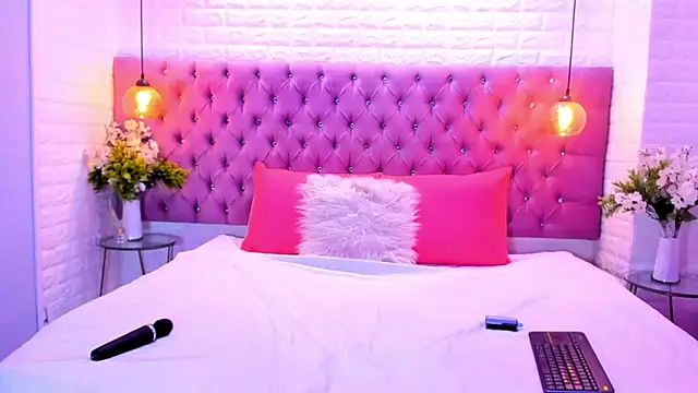 Snapshot of amber_sparkle chatting on September 2025 12:50:02 PM amber sparkle online show from September 2025 12:50:02 PM