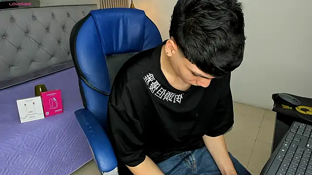 SamBlack  online show from April 2026 04:02:02 PM