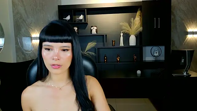 AgathaKondo  online show from April 2026 08:39:01 PM