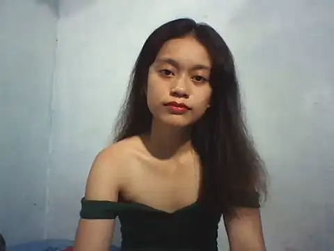 Snapshot of prettymomxoxo chatting on May 2026 05:49:01 AM prettymomxoxo online show from May 2026 05:49:01 AM
