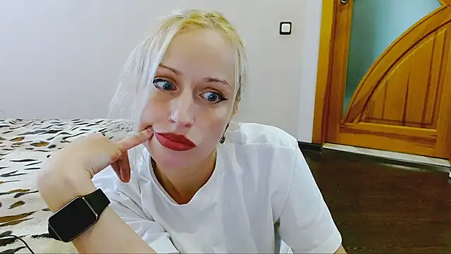 SatinQueen90 online show from September 2025 11:21:02 AM