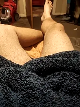 Snapshot of hubbyfun19 chatting on September 2025 06:02:02 AM hubbyfun19 online show from September 2025 06:02:02 AM