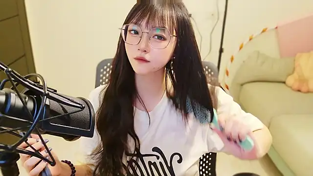 Snapshot of Yucheng__520 chatting on May 2026 04:43:02 AM Yucheng 520 online show from May 2026 04:43:02 AM