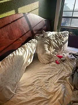 caramel  cremes online show from November 2025 02:16:02 PM