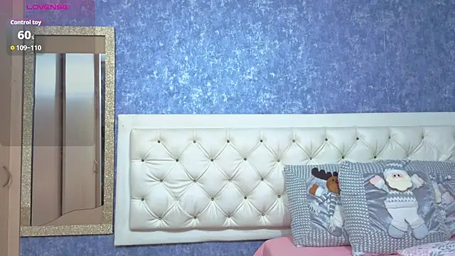 Snapshot of yulissa_girls chatting on December 2025 12:00:02 PM yulissa girls online show from December 2025 12:00:02 PM