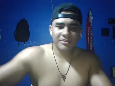 Snapshot of Edward_chubby chatting on December 2025 11:31:01 PM Edward chubby online show from December 2025 11:31:01 PM