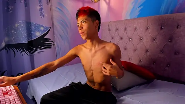 Snapshot of MaxiWildd chatting on September 2025 12:49:01 PM MaxiWildd online show from September 2025 12:49:01 PM