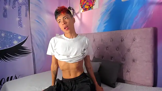 Snapshot of MaxiWildd chatting on October 2025 12:50:01 PM MaxiWildd online show from October 2025 12:50:01 PM