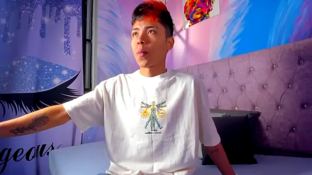 Snapshot of MaxiWildd chatting on October 2025 12:41:02 PM MaxiWildd online show from October 2025 12:41:02 PM