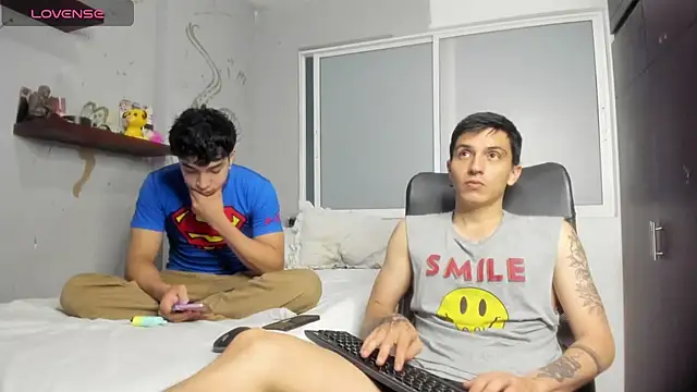 Snapshot of Noxx_starkK chatting on October 2025 01:49:01 AM Noxx starkK online show from October 2025 01:49:01 AM