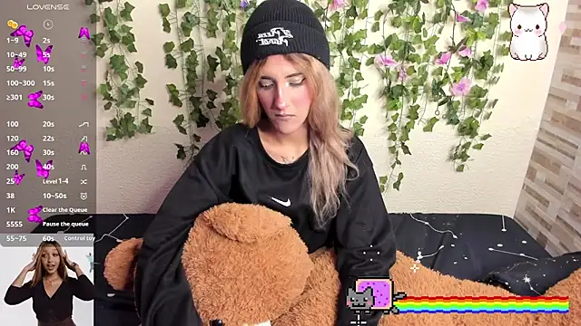 Amy Moonlight online show from November 2025 08:33:02 PM