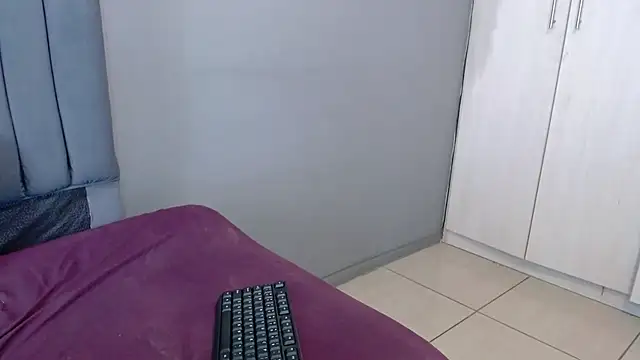 ChubbyBuddyxXx online show from November 2025 07:12:01 AM