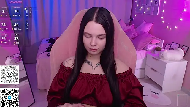Snapshot of Michela_Fruet chatting on May 2026 01:11:01 AM Michela Fruet online show from May 2026 01:11:01 AM