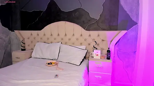 AmbarFoxx  online show from September 2025 05:07:01 AM