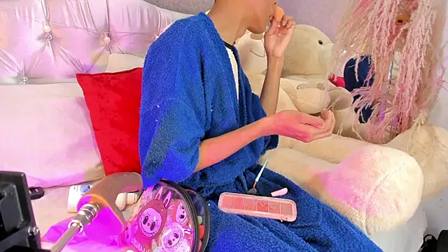 PrincePoppy online show from October 2025 08:39:01 PM