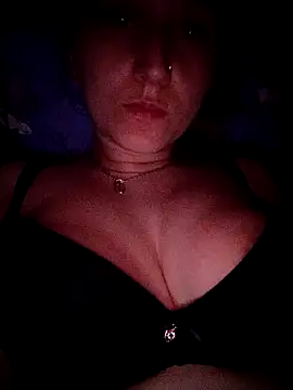 Snapshot of Lissa213 chatting on October 2025 11:14:01 PM Lissa213 online show from October 2025 11:14:01 PM