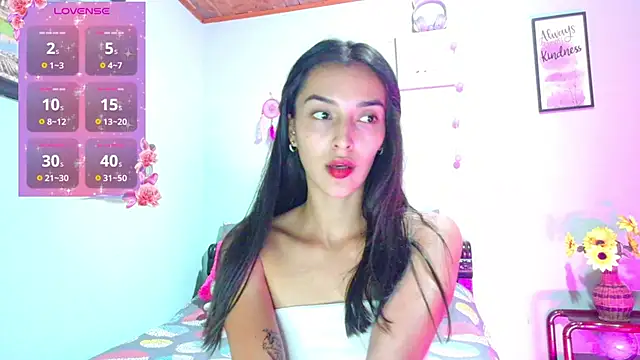 Snapshot of angelic_coral chatting on November 2025 10:21:02 PM angelic coral online show from November 2025 10:21:02 PM