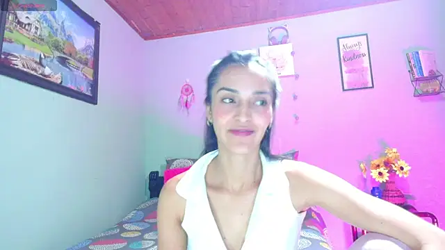 Snapshot of angelic_coral chatting on November 2025 01:27:01 AM angelic coral online show from November 2025 01:27:01 AM