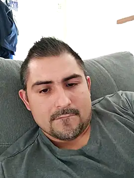 Bradd 32 online show from October 2025 05:14:01 PM