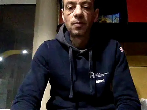 adiluci1 online show from February 2026 03:27:01 AM