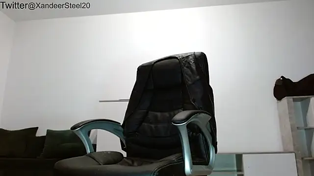 Snapshot of Xandeer_Steel chatting on October 2025 03:03:02 AM Xandeer Steel online show from October 2025 03:03:02 AM