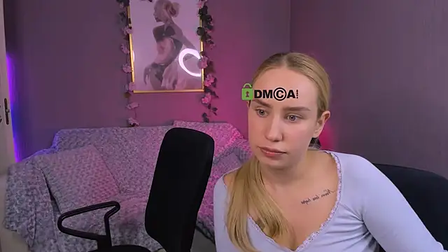 Snapshot of lorraine_carter chatting on October 2025 01:14:02 AM lorraine carter online show from October 2025 01:14:02 AM