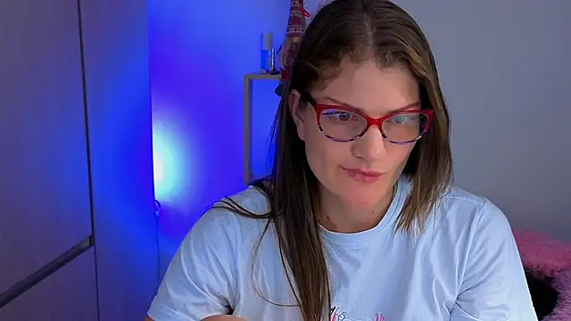 Camila-ventura online show from December 2025 08:05:01 PM