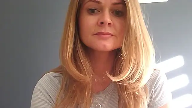 Snapshot of Ginger-bb chatting on June 2026 05:03:01 PM Ginger-bb online show from June 2026 05:03:01 PM